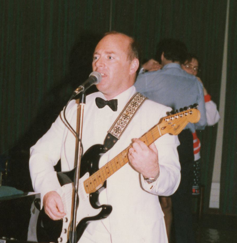 Paul Owens Live
